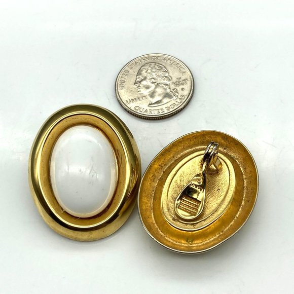 Vintage Monet Oval Cabochon Earrings, White in Gold Tone Frame, Clip On - Picture 5 of 5